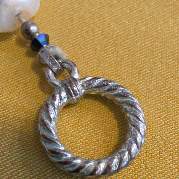 Vintage Knotted Fresh Water Pearl Necklace w/ 925 Silver Toggle "Cable" Clasp - Picture 4 of 16